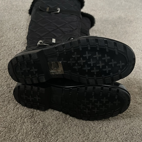 Micheal Kors boots - Picture 4 of 5